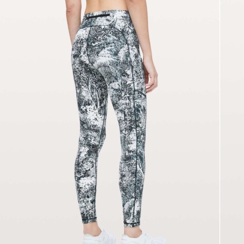 Lululemon Speed Up Leggings, Size 4